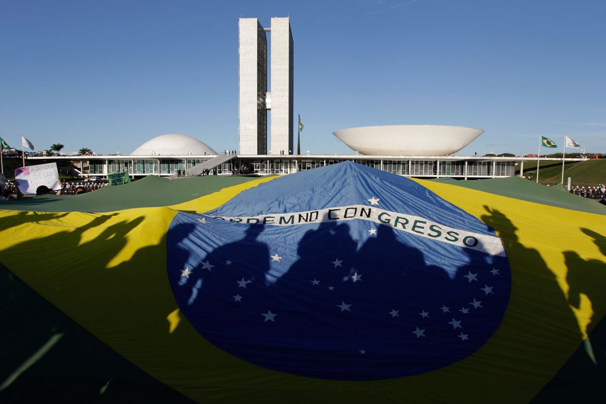 Brasil repete nota e piora em ranking de corrupção em 2019