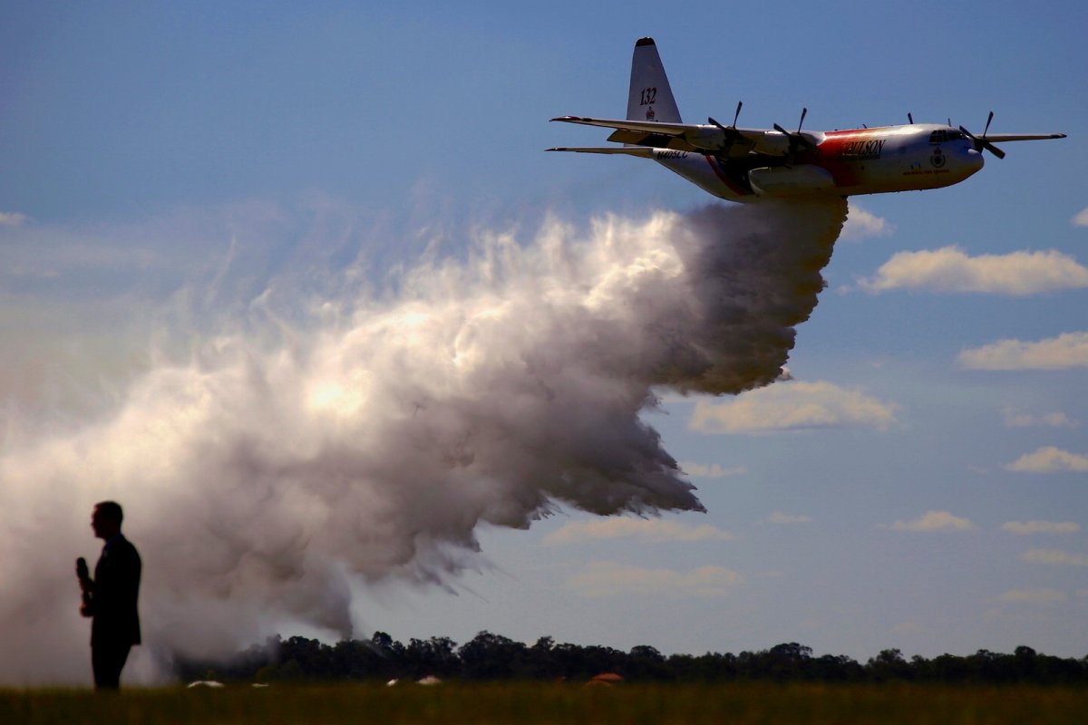 Cai avião que combatia incêndios na Austrália e mata 3