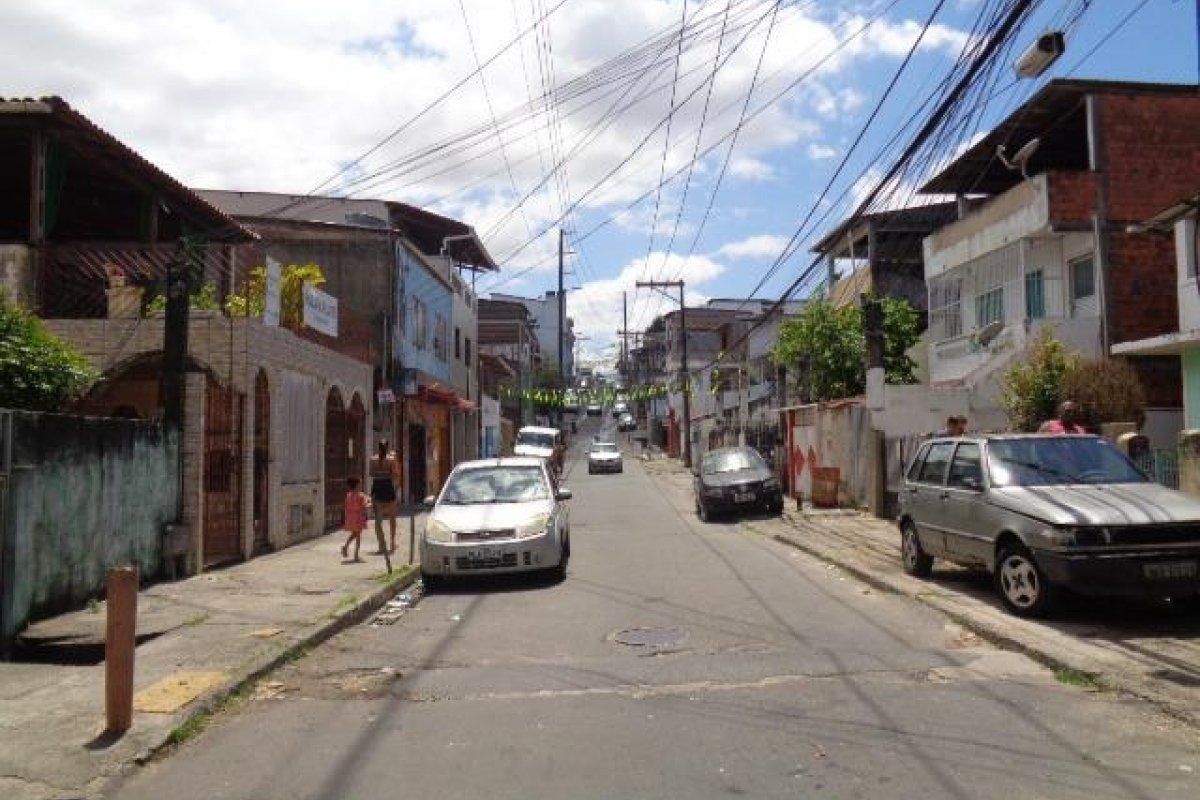 Duas irmãs são feitas reféns dentro de casa na Cidade Nova