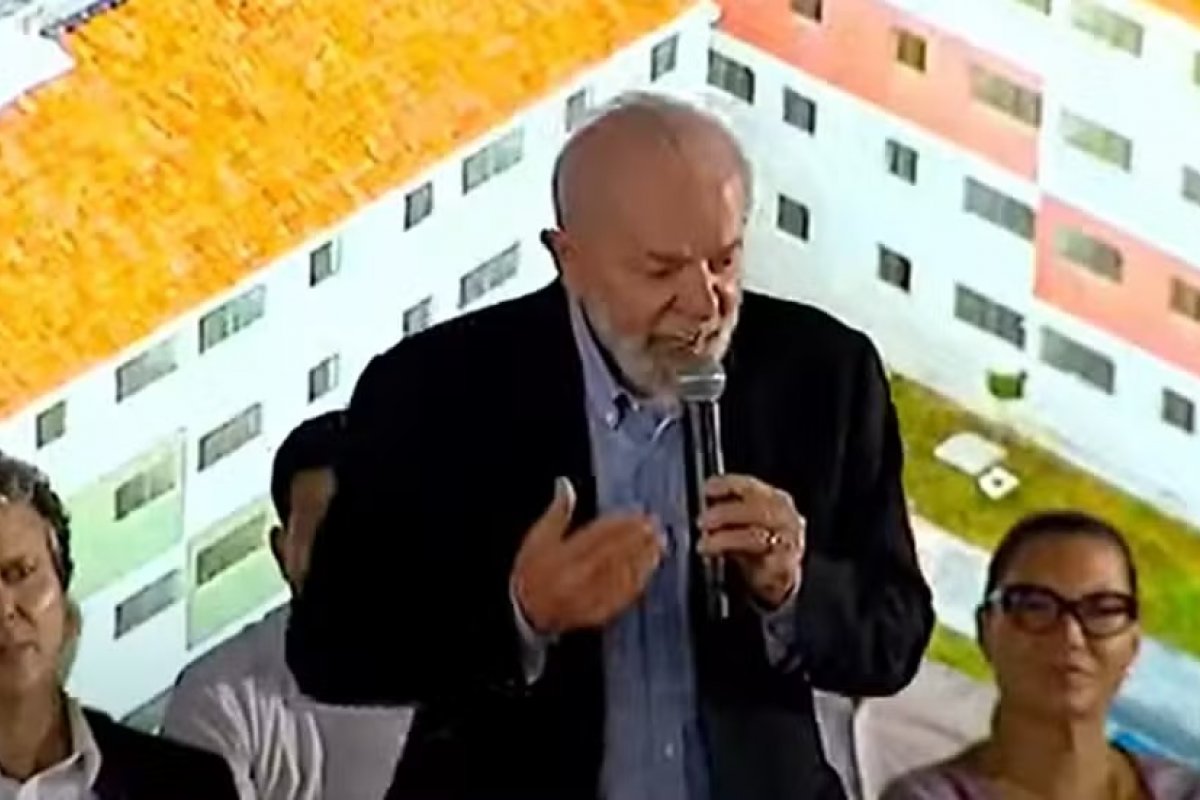 Em Pernambuco, Lula exalta história de homem que casou-se com menina de 12 anos 