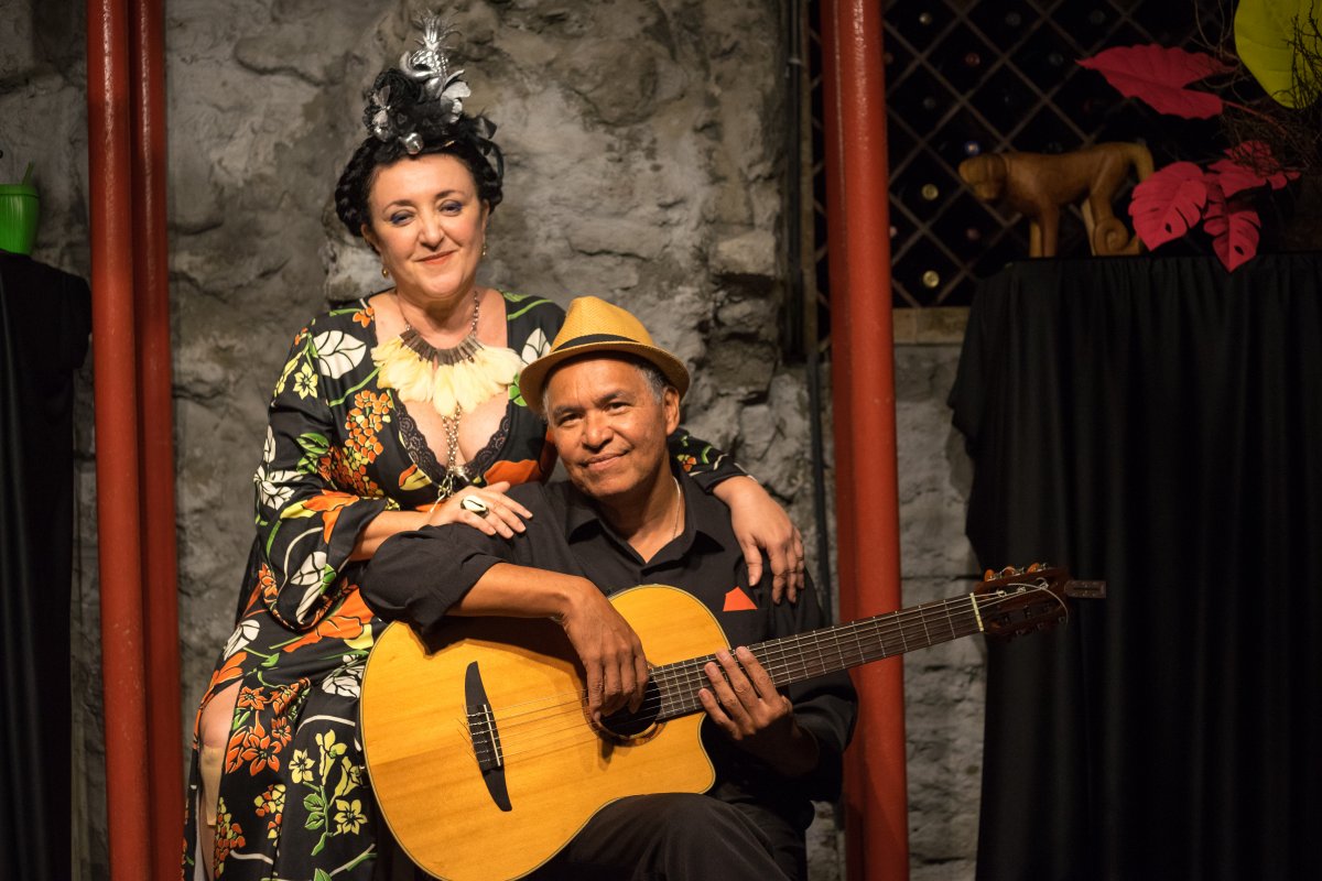 Sucesso de público, espetáculo Chiquita com Dendê estreia segunda temporada no Teatro Molière! 