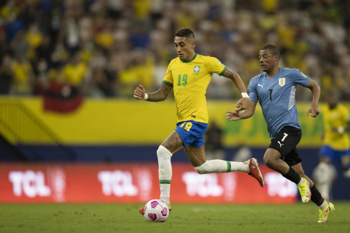 Brasil e Uruguai se enfrentam neste sábado (6) pelas quartas da Copa América 