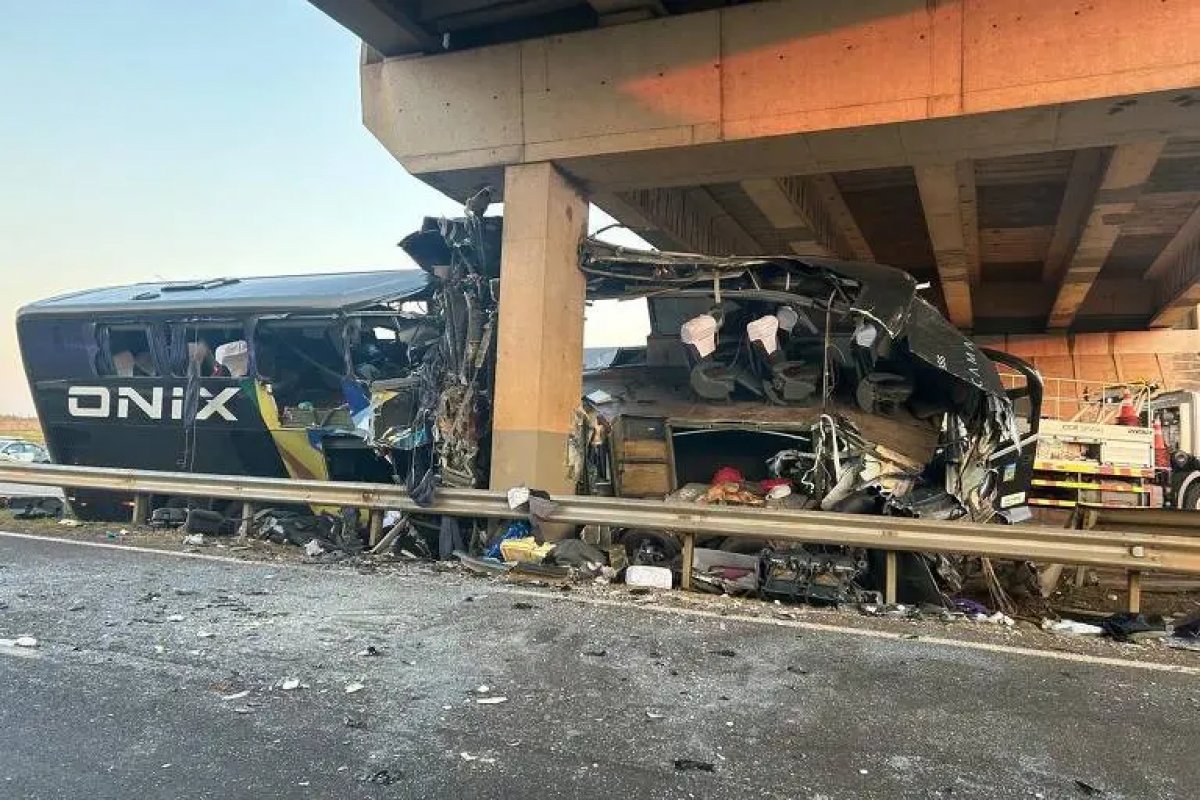 Mortes em acidentes de ônibus aumentaram 32% nas rodovias federais neste ano
