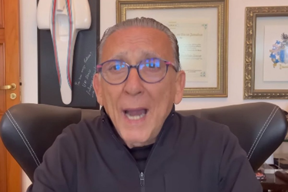 Veja vídeo: Galvão Bueno detona a Seleção Brasileira!    