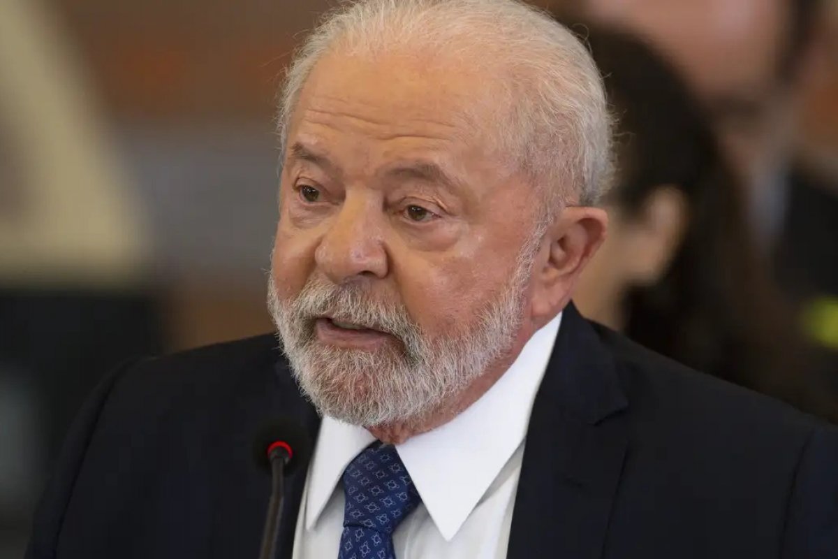 Lula afirma que aliança progressista na França serve de inspiração