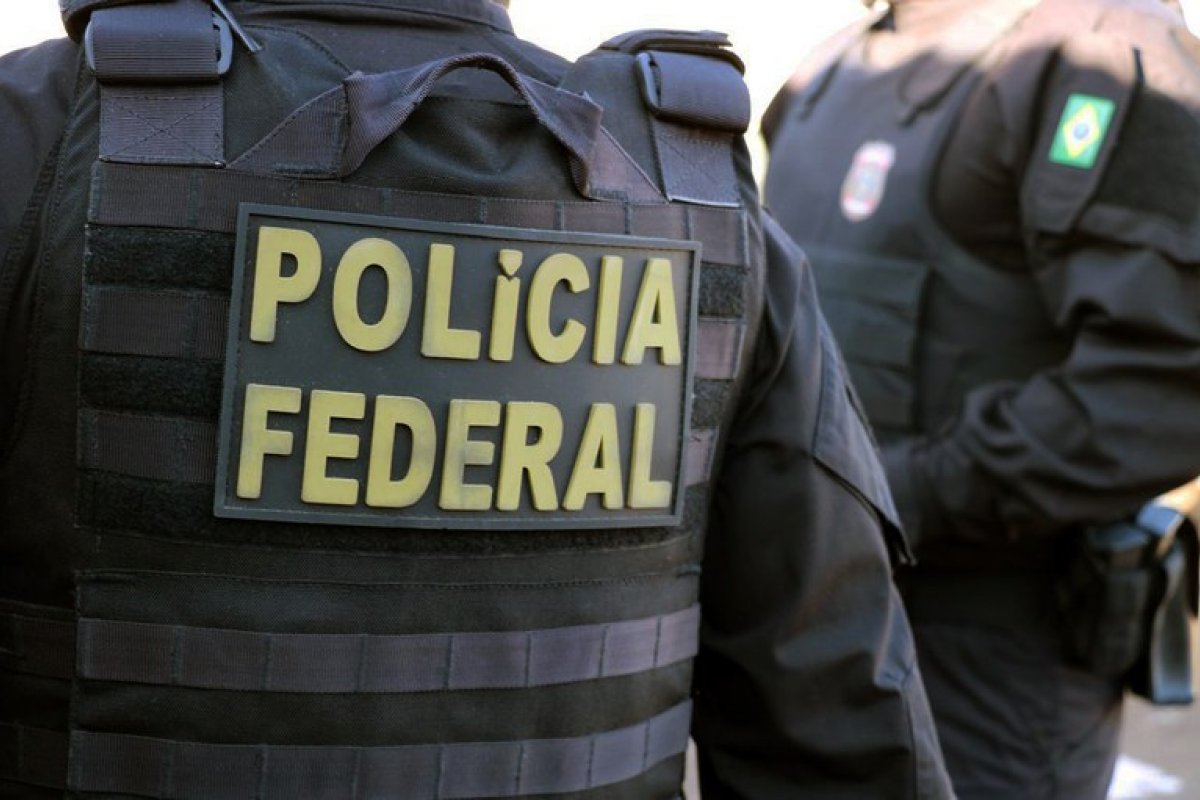 PF faz operação sobre 'Abin paralela' e prende agentes que trabalhavam para Ramagem