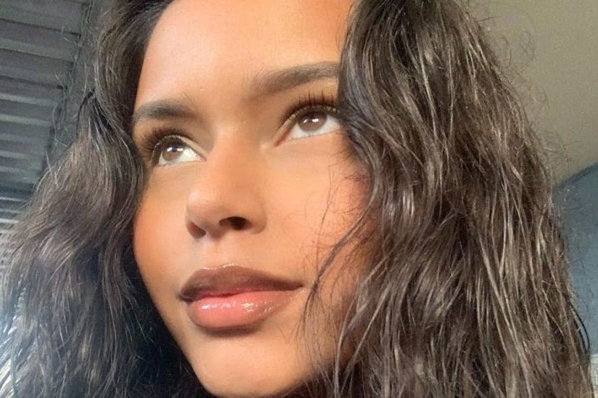 Morre aos 19 anos, a modelo Yasmin Domminguez, uma das promessas da 40 Graus Models, agência comandada por Sérgio Mattos!