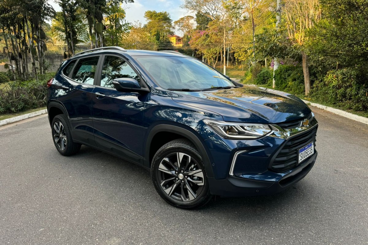 Farol da Bahia testa: Chevrolet Tracker Premier 2025 ainda vale a pena? 