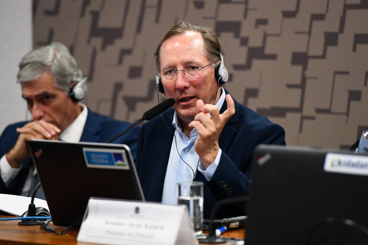 "Se não fizermos, Bahia vai ganhar 20 campeonatos seguidos", diz John Textor sobre teto salarial no Brasil 