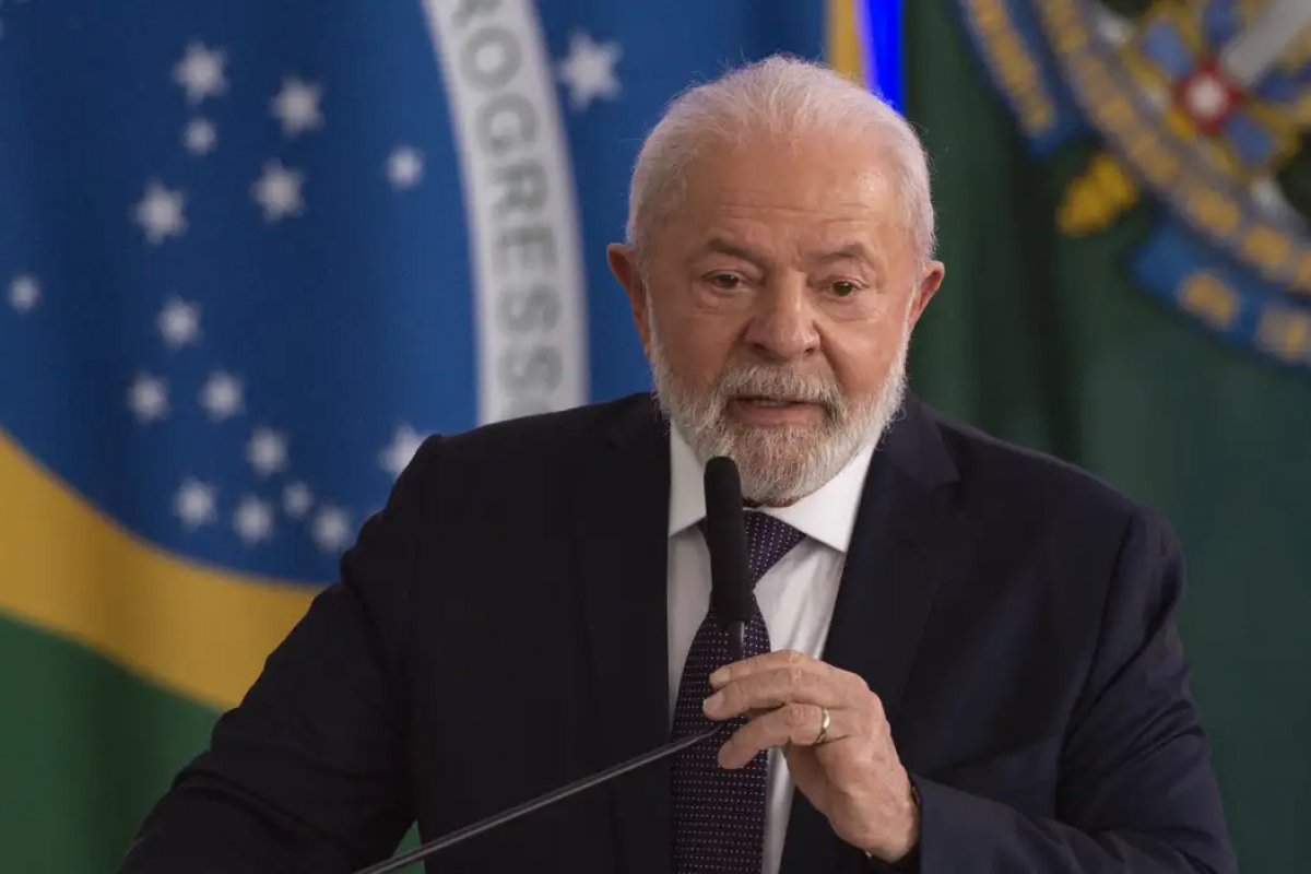 Lula diz a pessoas com deficiência ler discurso para evitar gafe