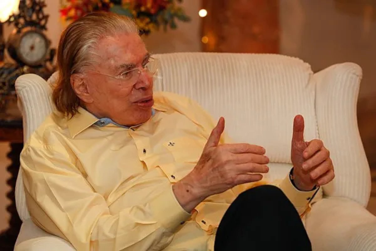 Silvio Santos segue internado em hospital e aguarda resultado de exames