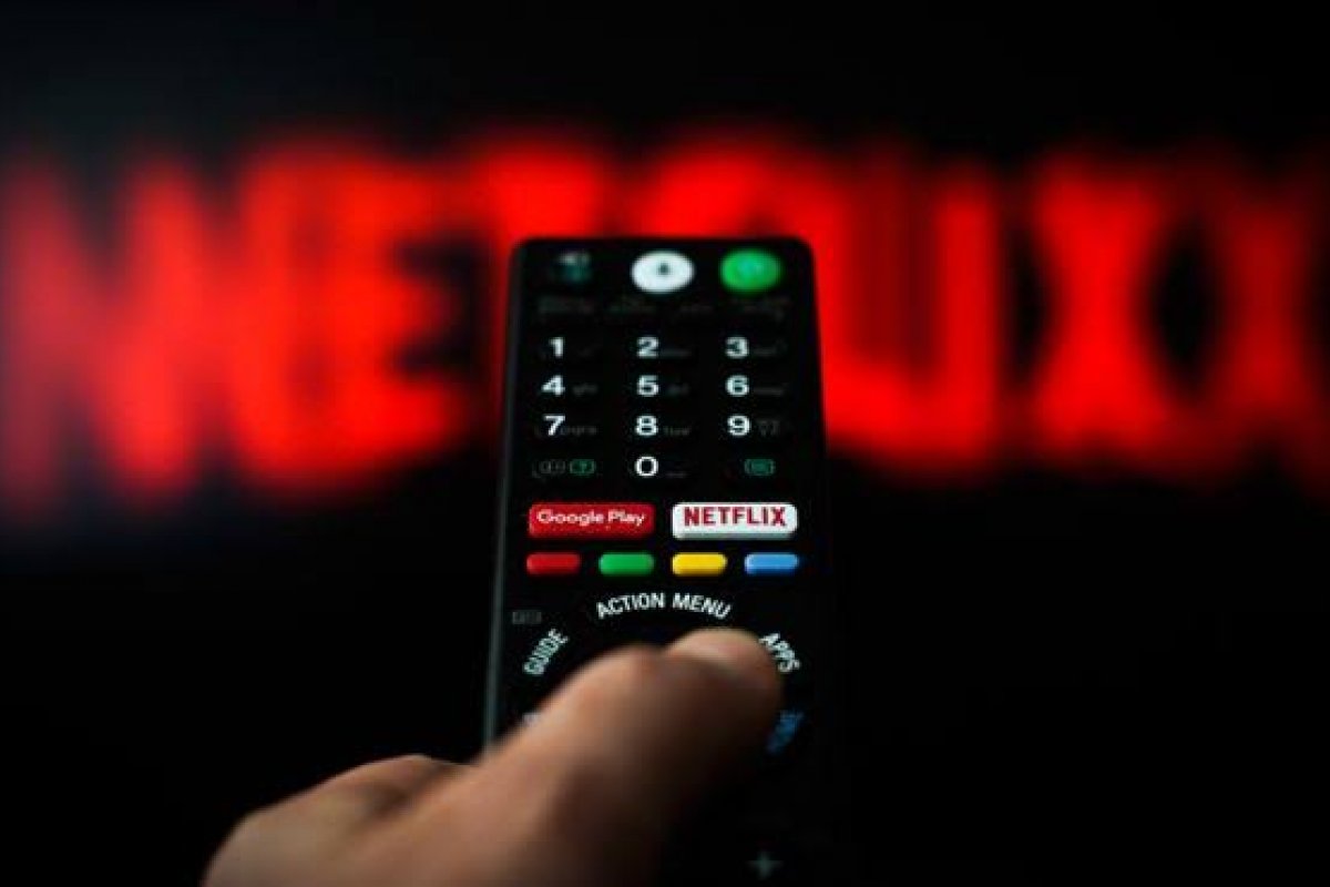 Confira os filmes e séries que chegam no mês de fevereiro na Netflix 