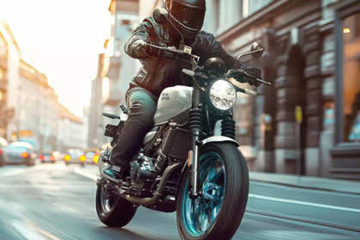 Royal Enfield lança a motocicleta off road Guerrilla 450 na Europa 