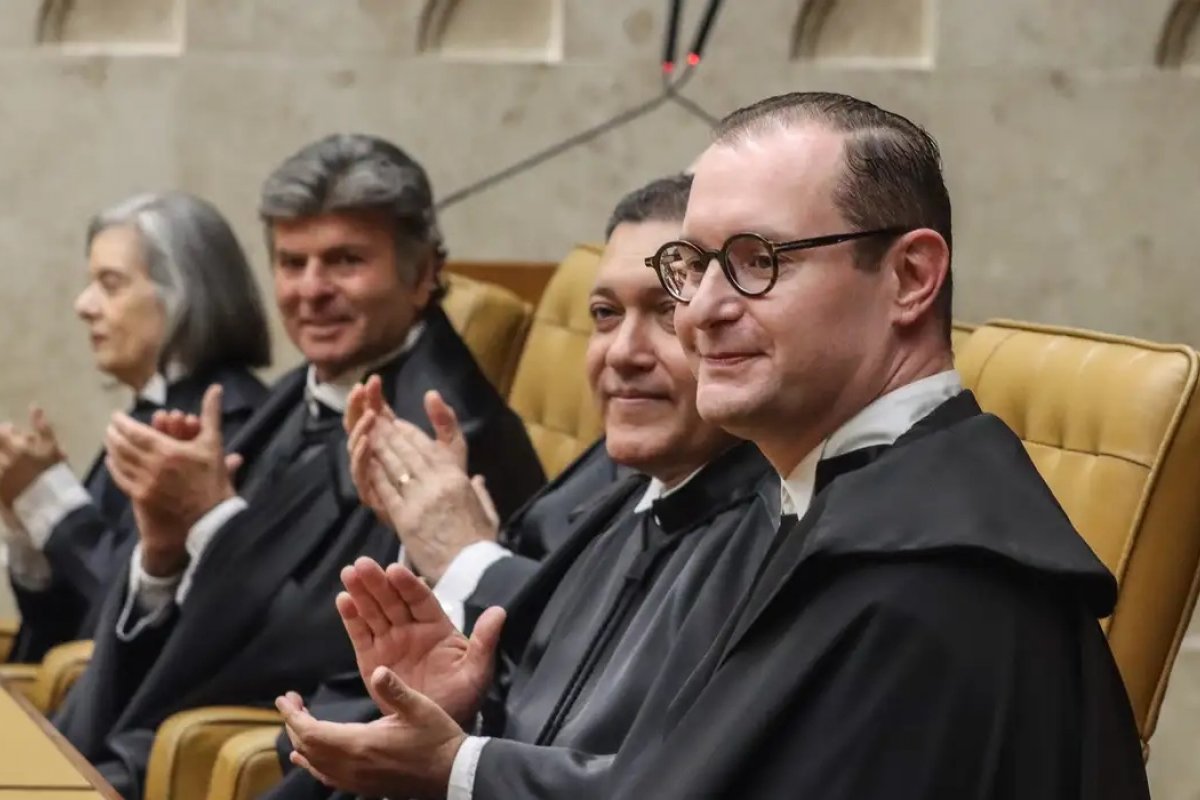 STF sob Barroso ignora Lei de Acesso e omite dados de viagens de ministros