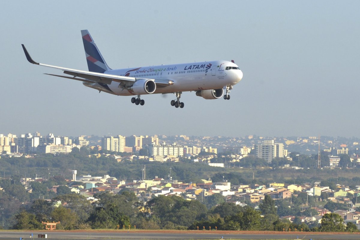 Anac aplica aumento de dez vezes mais no valor da multa por táxi-aéreo clandestino