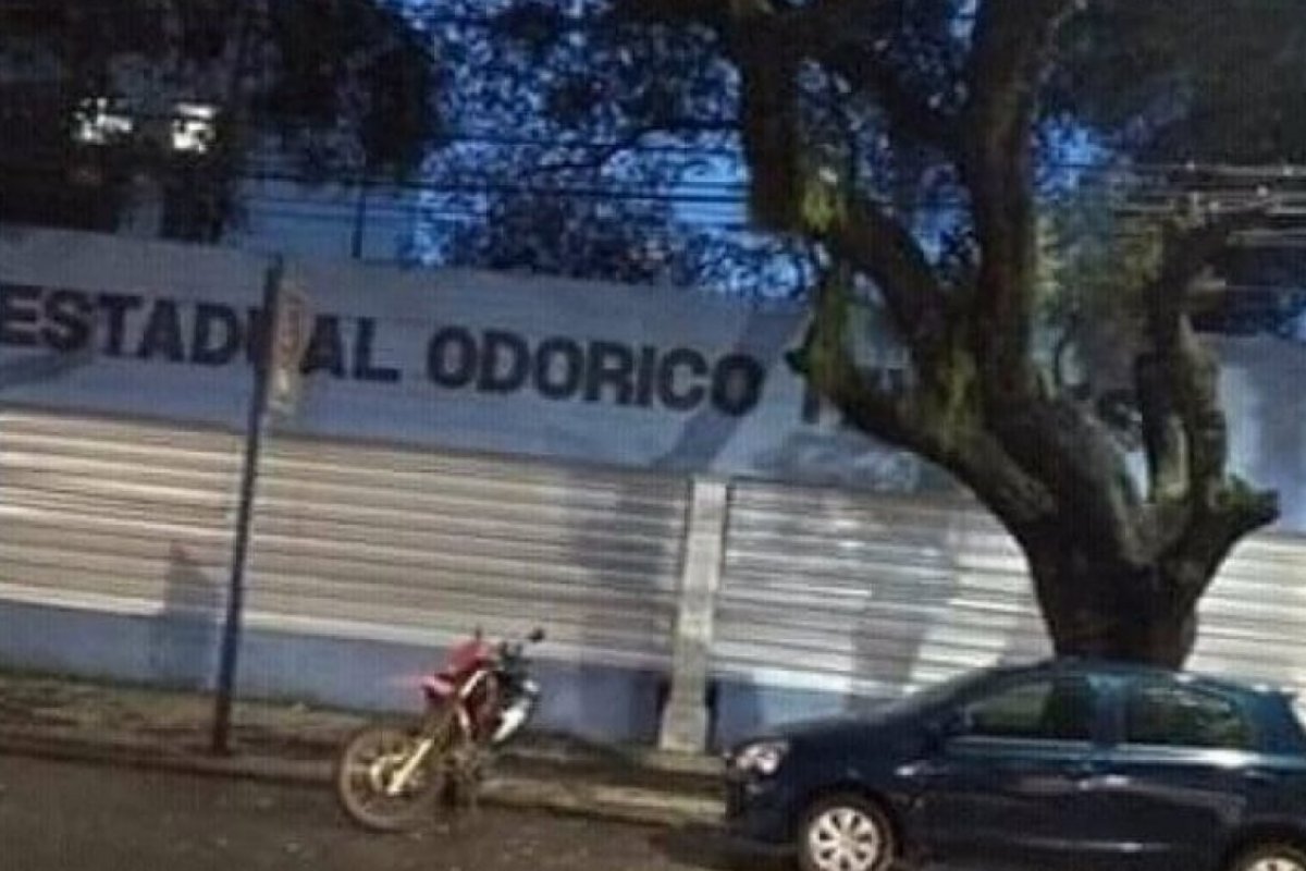 Colégio Odorico Tavares é cercado por tapumes após ocupação de estudantes 