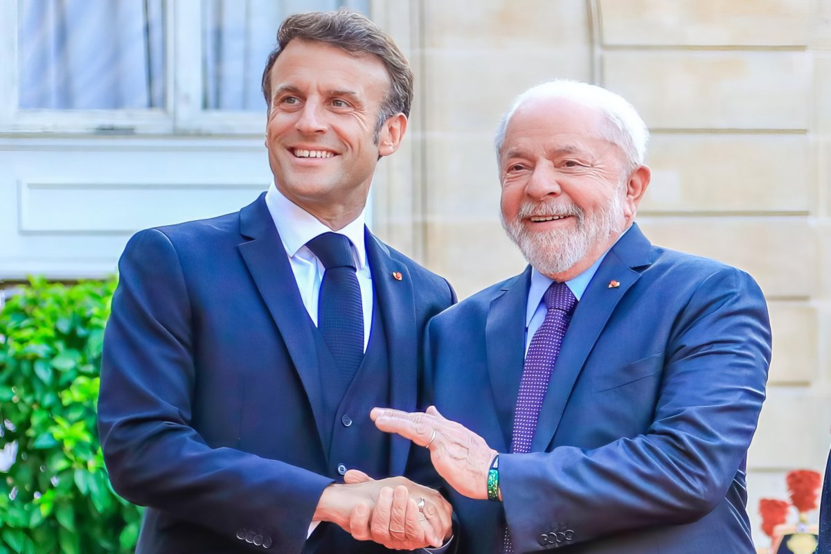 Por ligação, Lula e Macron discutem democracia, combate à pobreza e Jogos Olímpicos