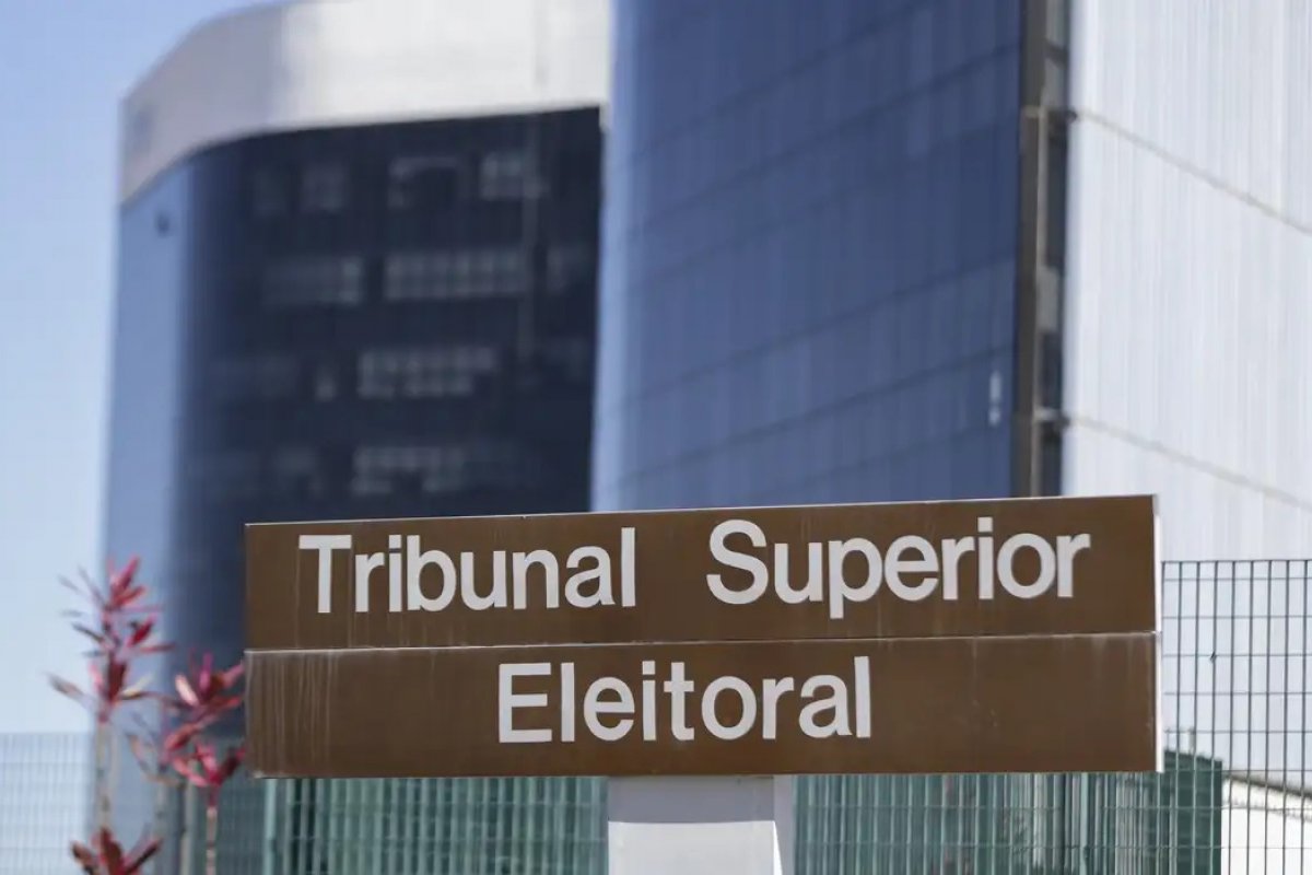 Envio de servidores para acompanhar eleição na Venezuela é cancelado pelo TSE