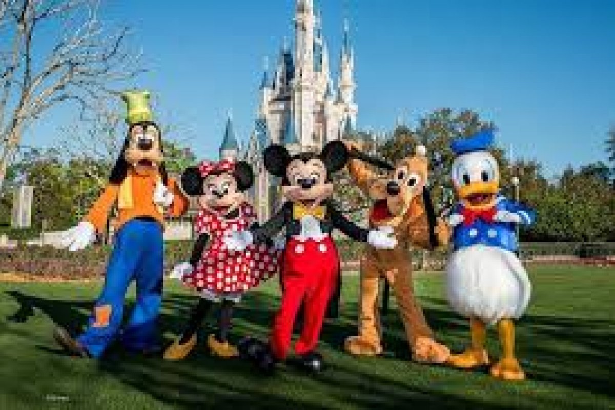 Efeito Disney: proximidade de atrações turísticas impulsiona mercado imobiliário na Flórida! 