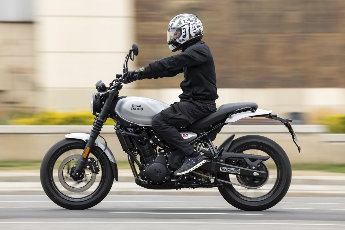 Royal Enfield vai lançar Guerilla 450 no Brasil 