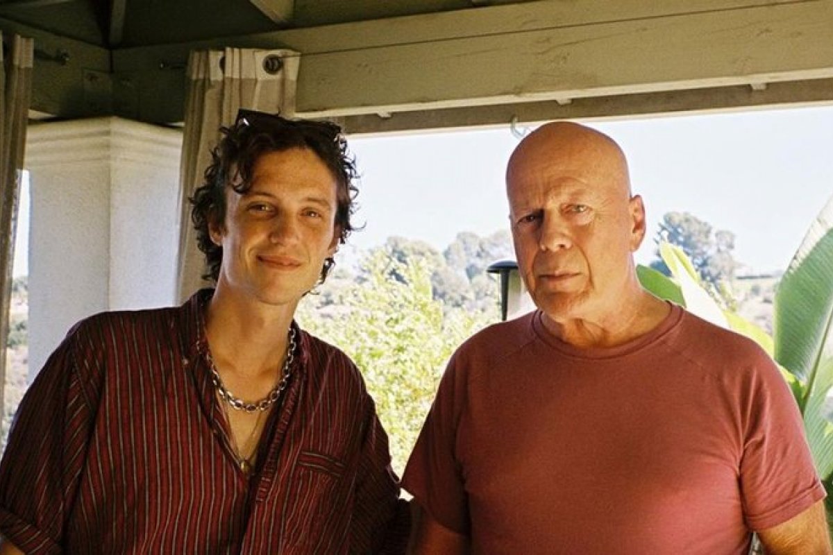 Diagnosticado com demência, Bruce Willis aparece na web! 