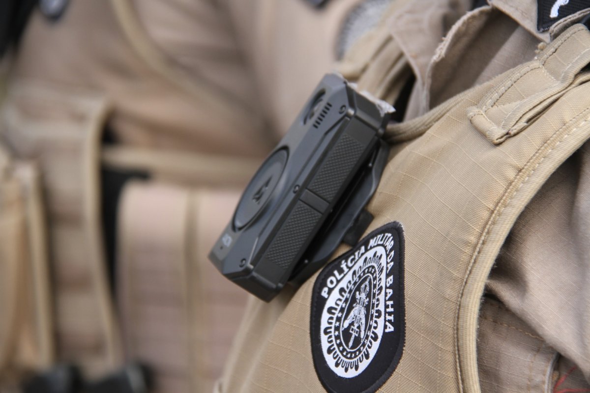 Companhias da Barra e da Pituba iniciam uso das Câmeras Corporais Operacionais