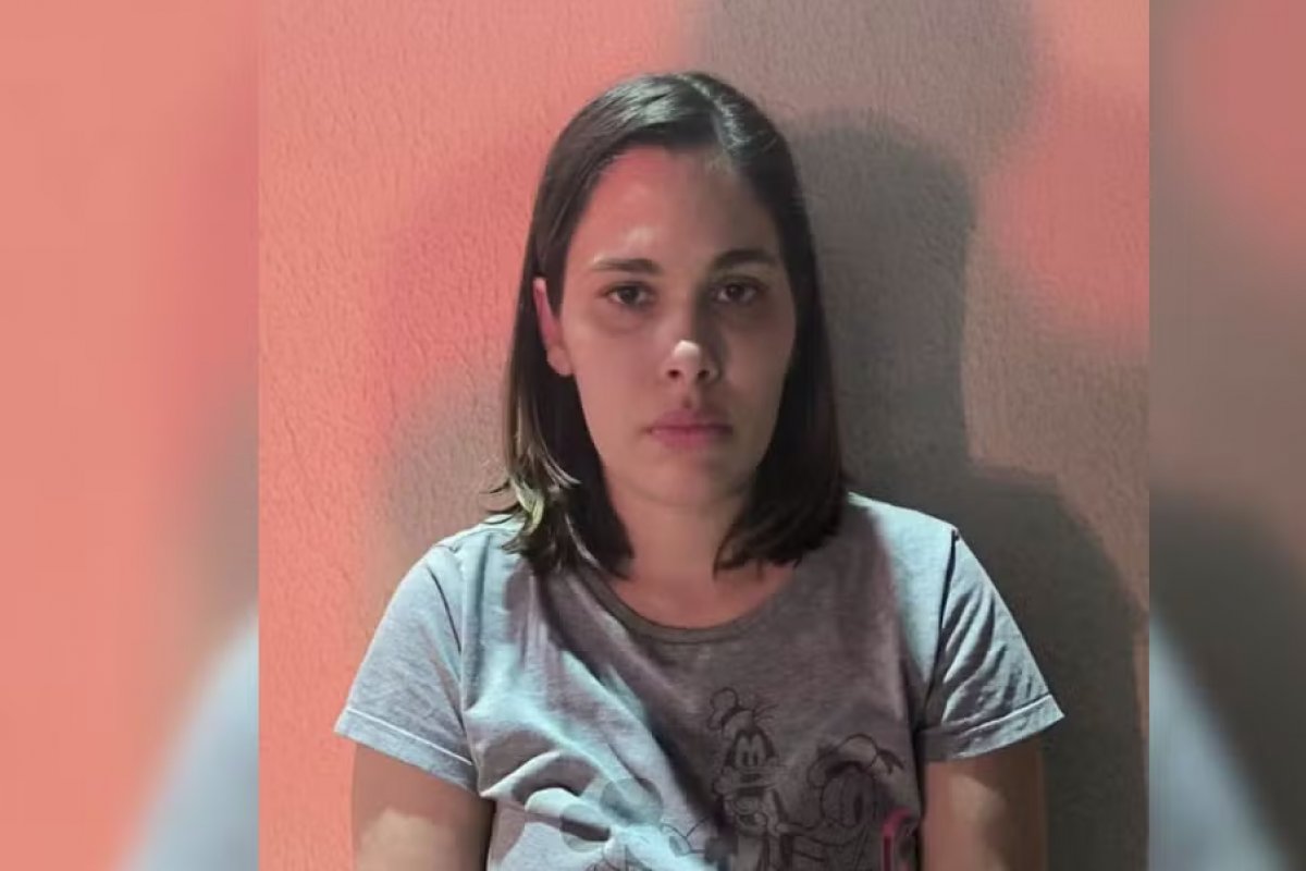 Mulher é presa suspeita de fingir doença terminal para aplicar golpes e fazer procedimentos estéticos 