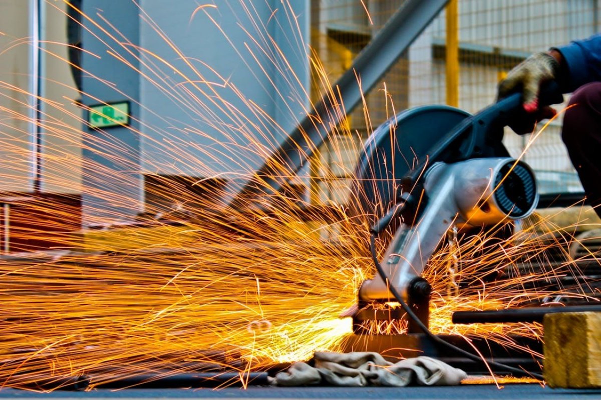 Produção industrial tem maior alta desde 2020; setor cresce 4,1% em junho