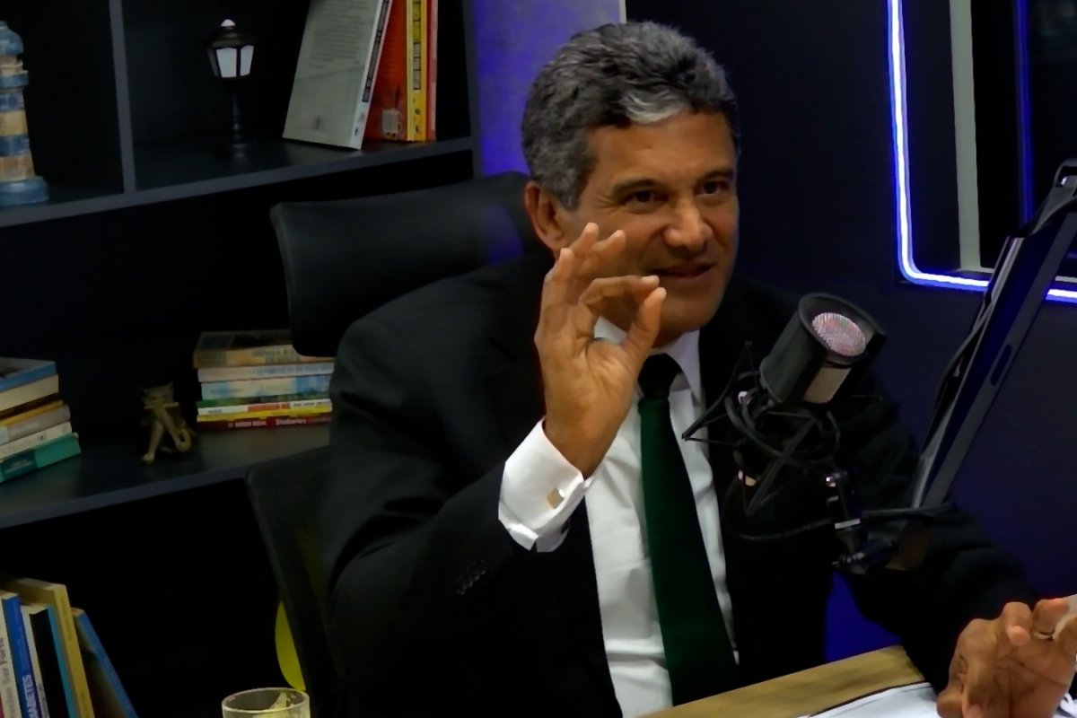 Vídeo: "Infelizmente demonizam a politica", diz Vivaldo Amaral 