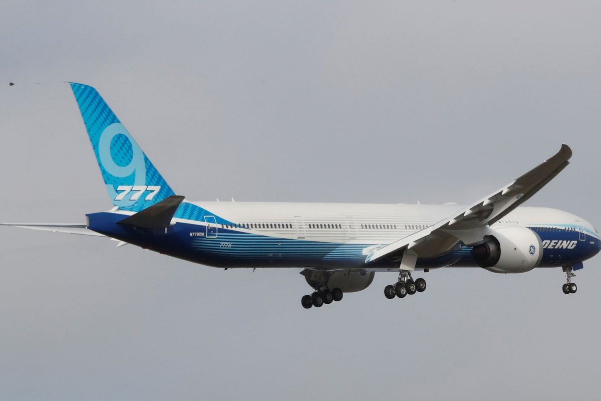 Boeing 777X tem voo inaugural nos EUA