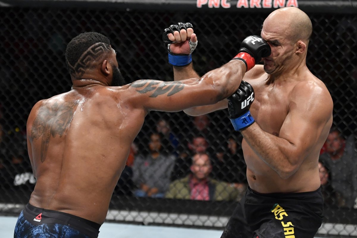  Junior Cigano perde luta para o americano Curtis Blaydes