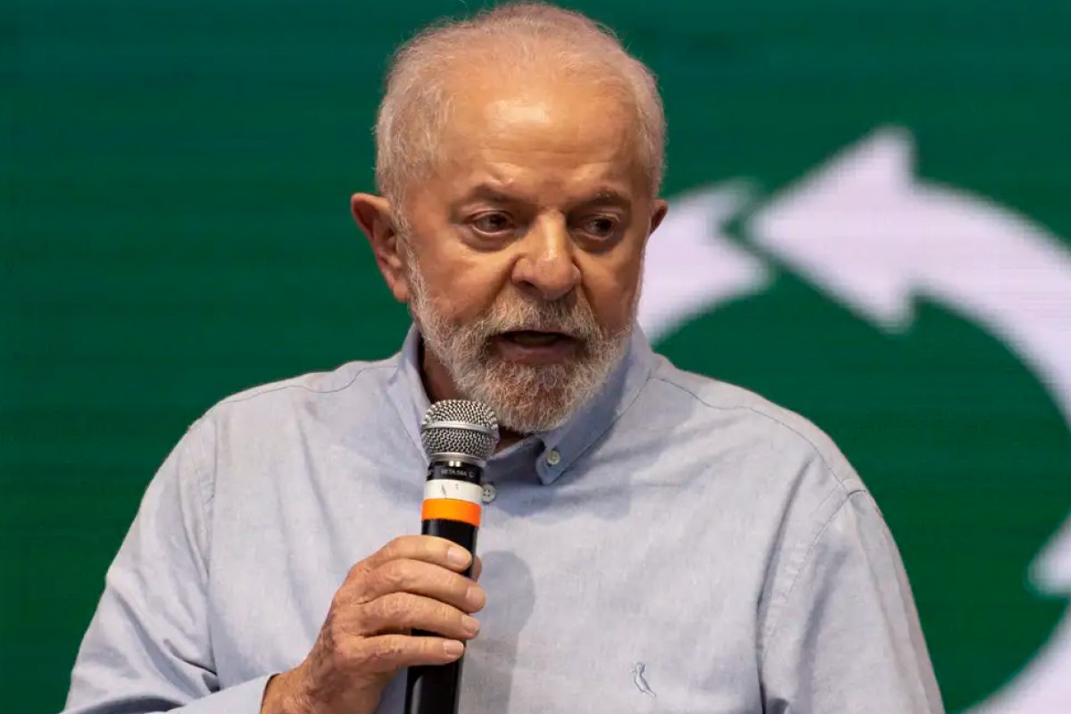 Lula ressalta que quer continuar aumentando o salário mínimo 