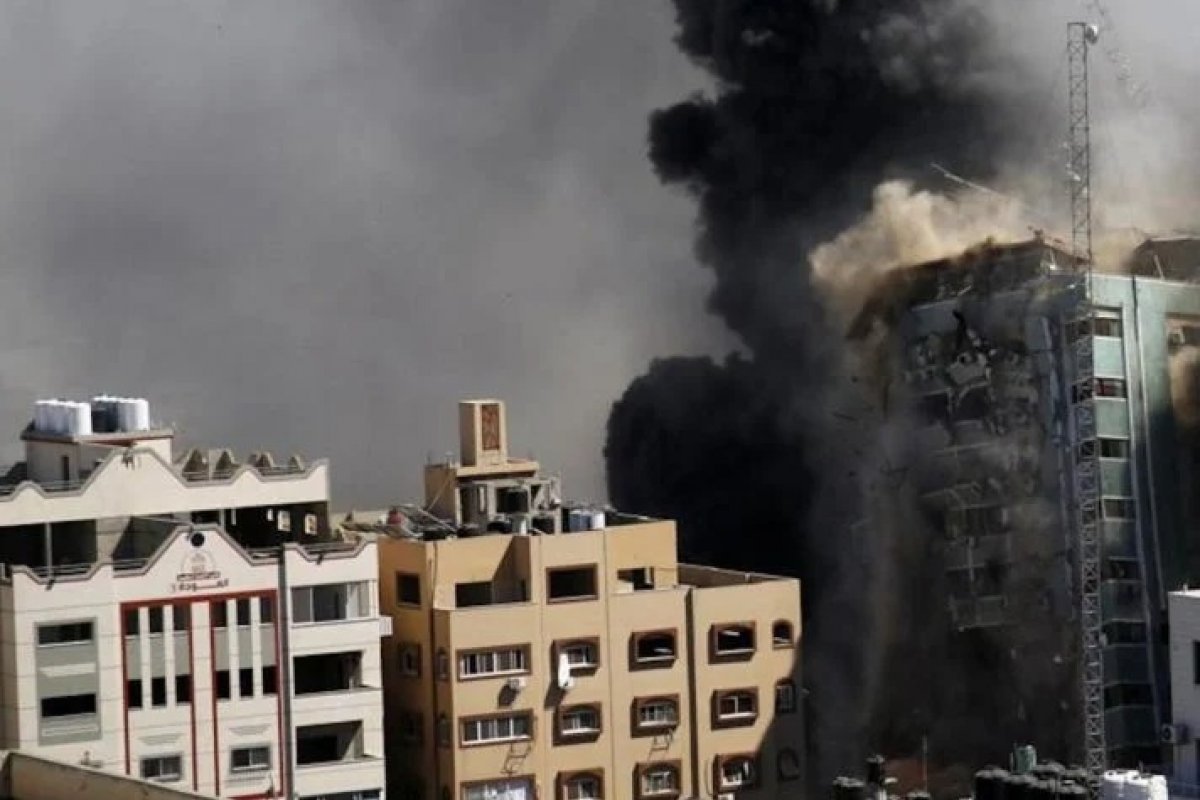 Ataque aéreo de Israel em Gaza deixa cerca de 100 mortos
