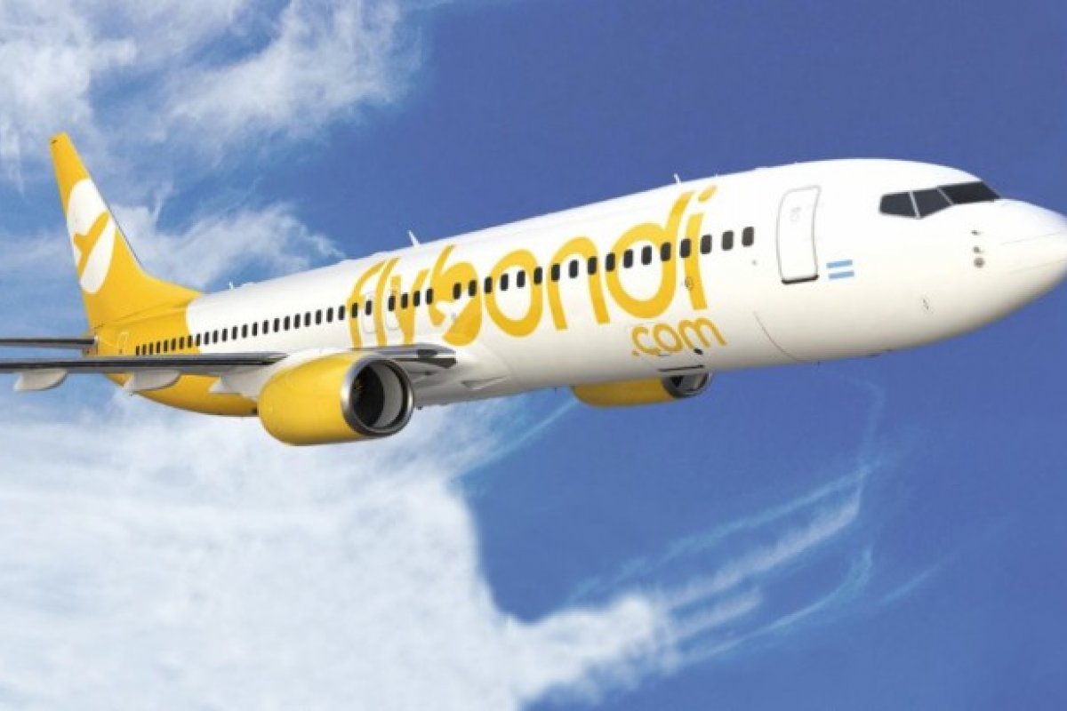 A companhia aérea low cost Flybondi começa a voar de SP a Buenos Aires