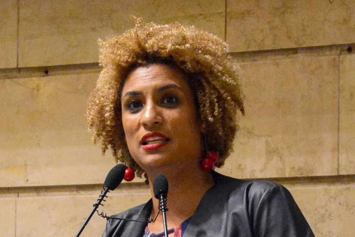 'Não fui atingida porque Marielle foi meu escudo', diz assessora em depoimento
