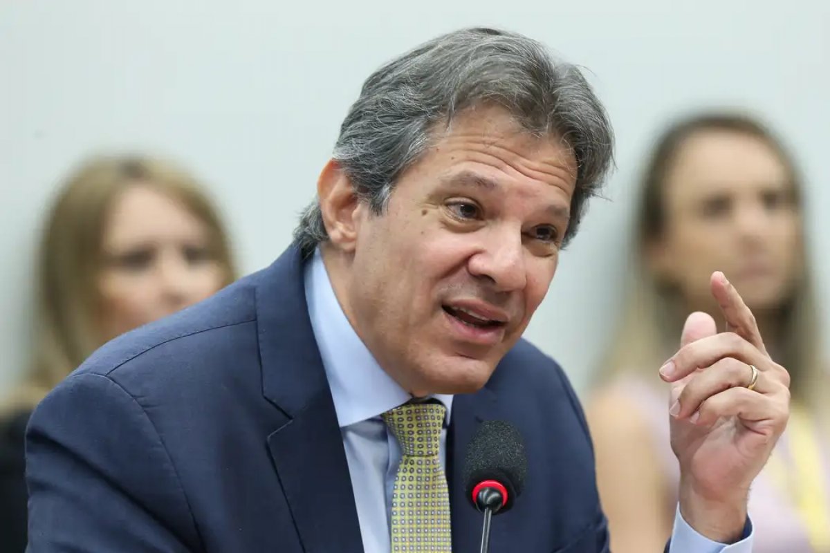 "PIB pode crescer mais do que os 2,5% previstos para este ano", diz Haddad 