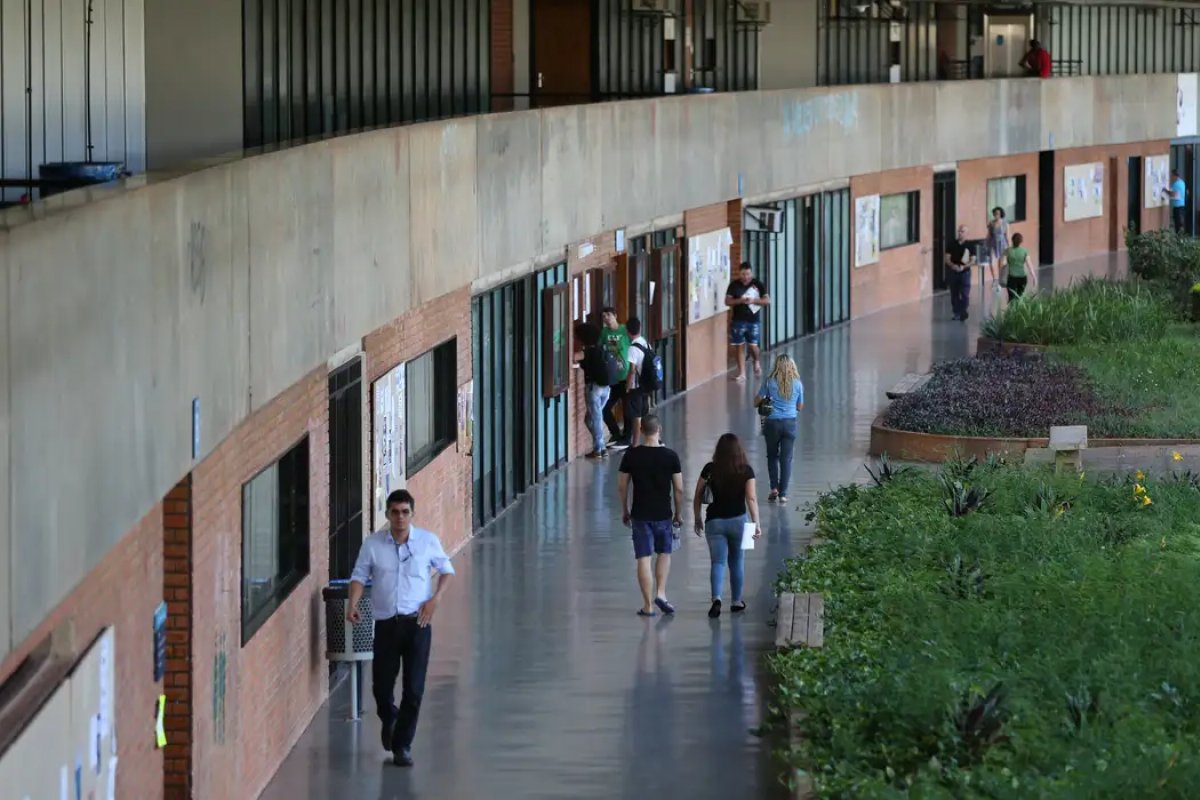 Faculdades de Salvador oferecem descontos de até 75% para o segundo semestre 