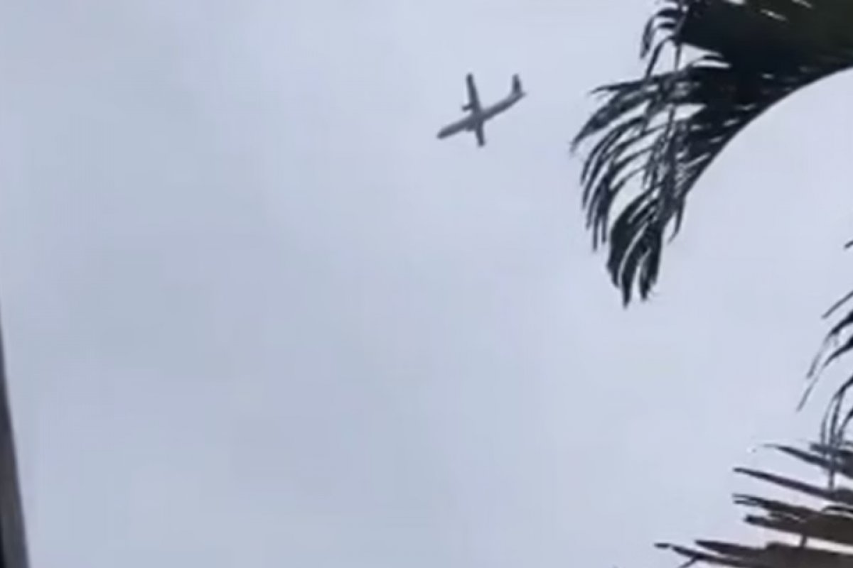 Corpos de 35 das 62 vítimas de queda de avião são identificados