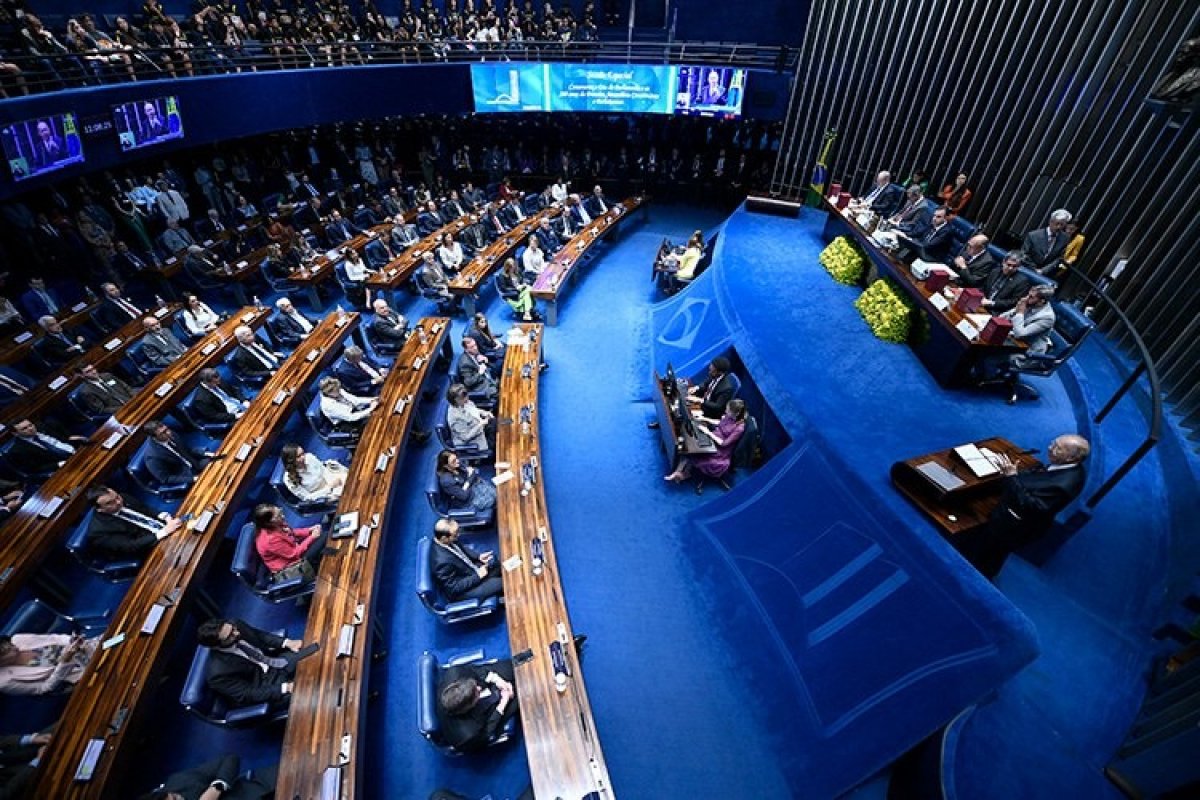 Pagamento de emendas de comissão aumentou quase 6000% em relação a 2022