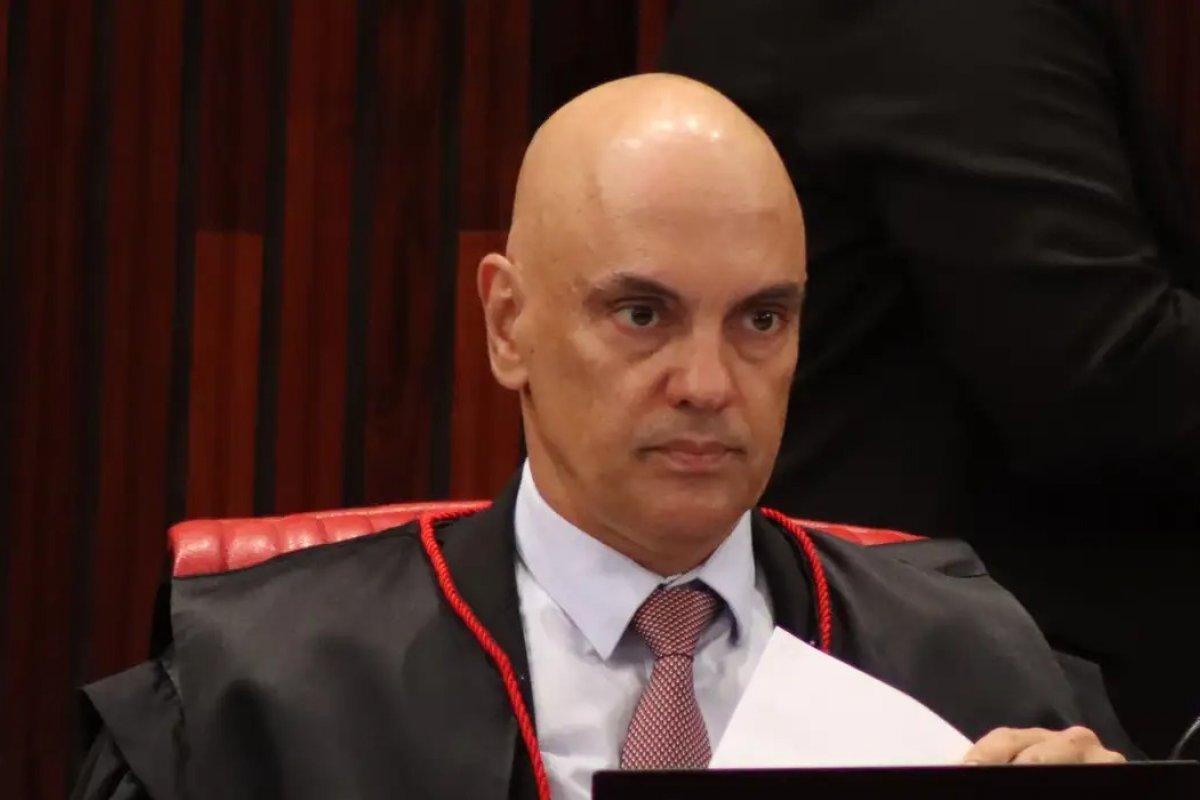 Moraes diz que todos pedidos que fez ao TSE foram documentados: ‘seria esquizofrênico me auto-oficiar'