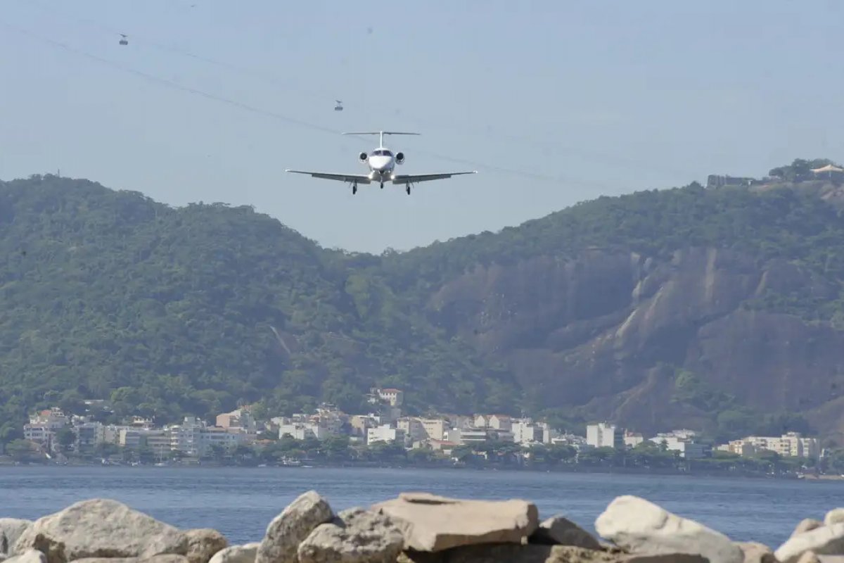 FAB: 35 pilotos brasileiros avistaram OVNIs em 2023, revelam documentos   