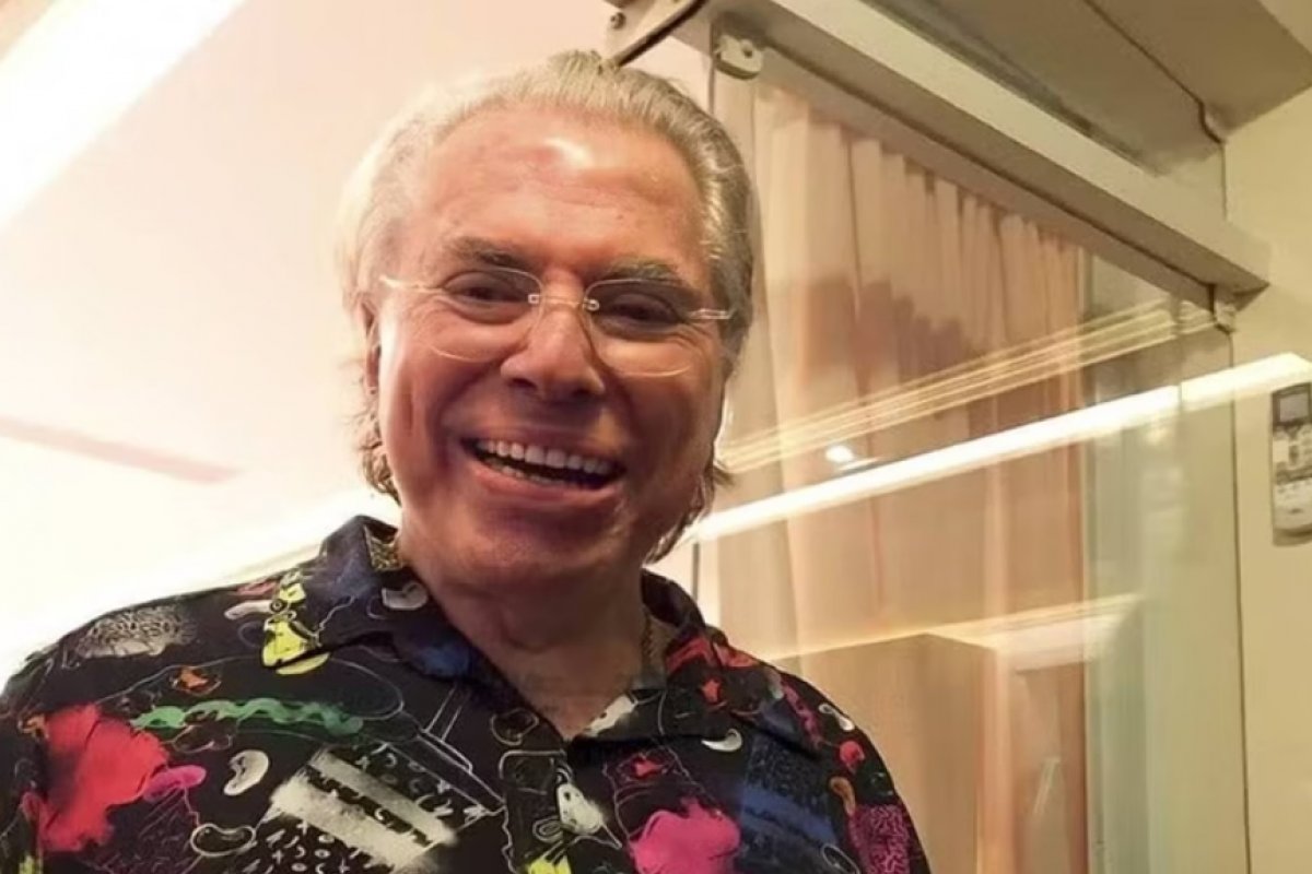 Corpo de Silvio Santos deixa hospital em São Paulo
