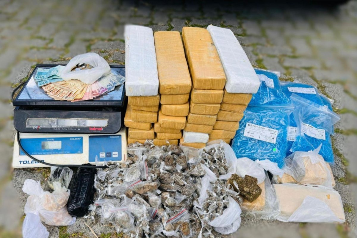Suspeito de tráfico de drogas é preso em bairro de Salvador