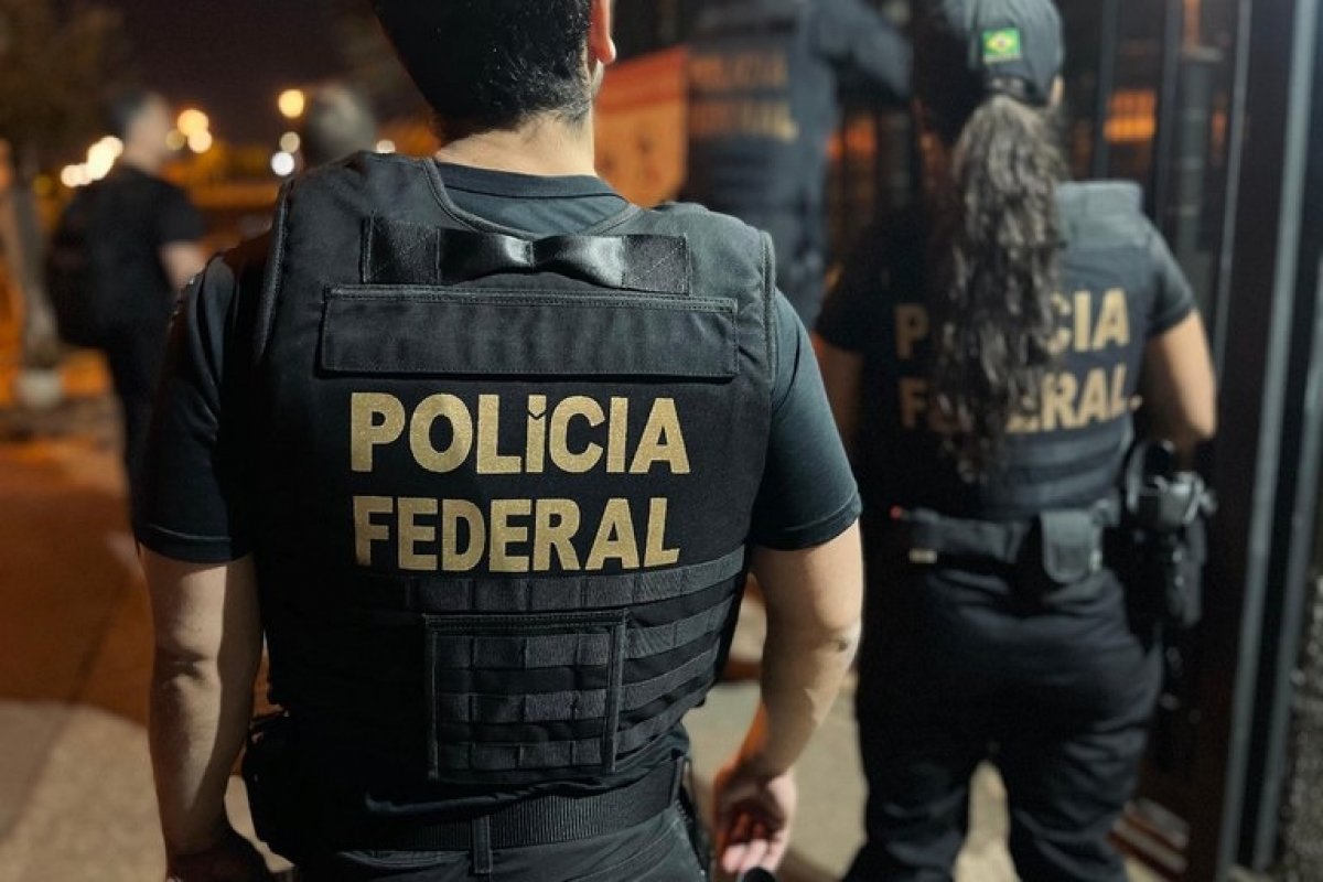 PF cumpre mandados contra grupo criminoso que desviou cerca de R$ 15 milhões de verbas públicas na Bahia e em outros 4 estados