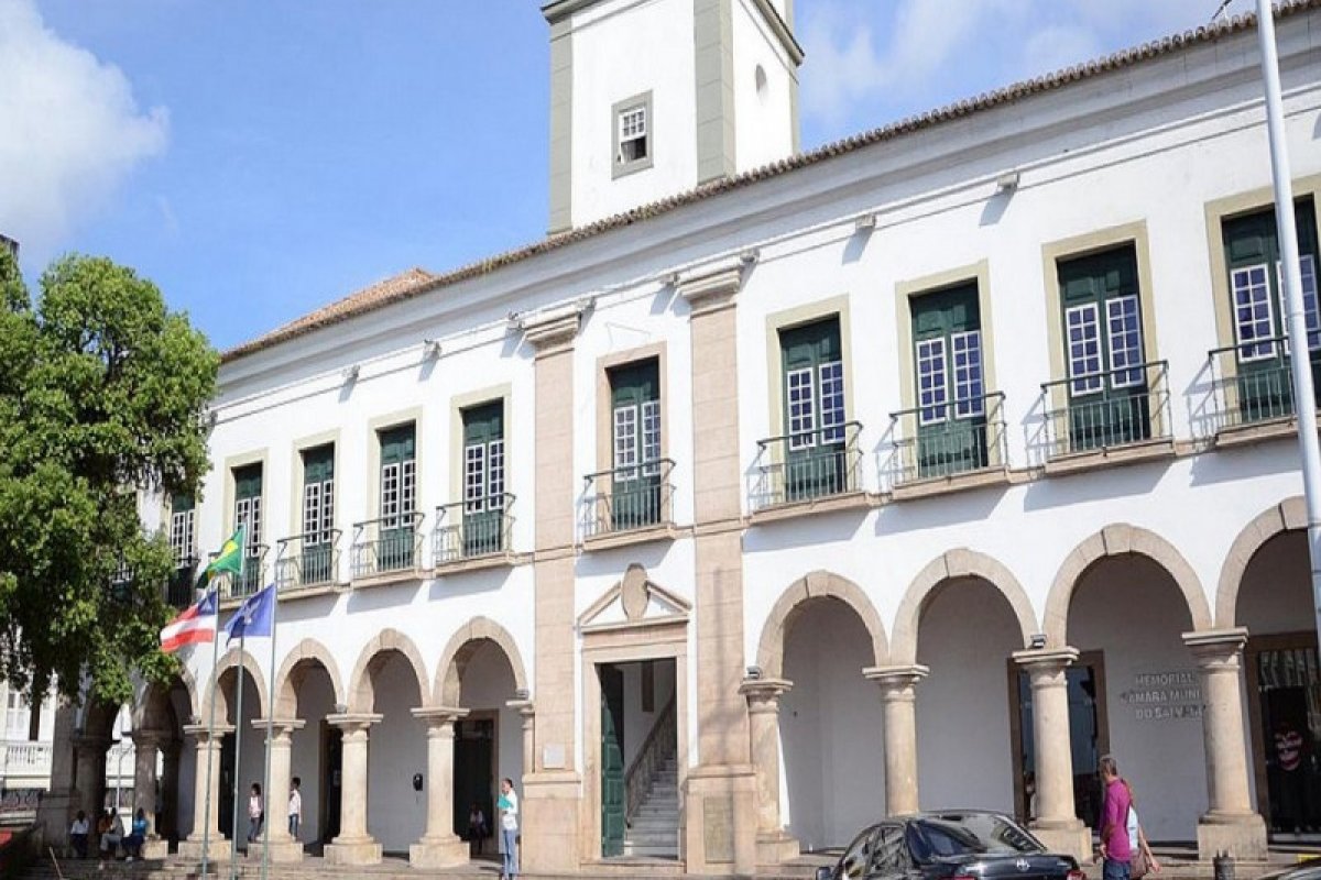 Câmara Municipal de Salvador gasta mais de 30 mil diárias entre março e abril