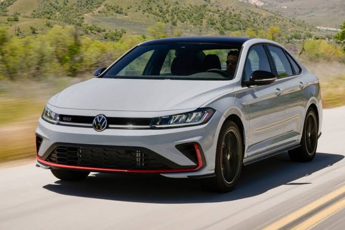 Jetta GLI 2025 é confirmado para o Brasil: veja quando chega 