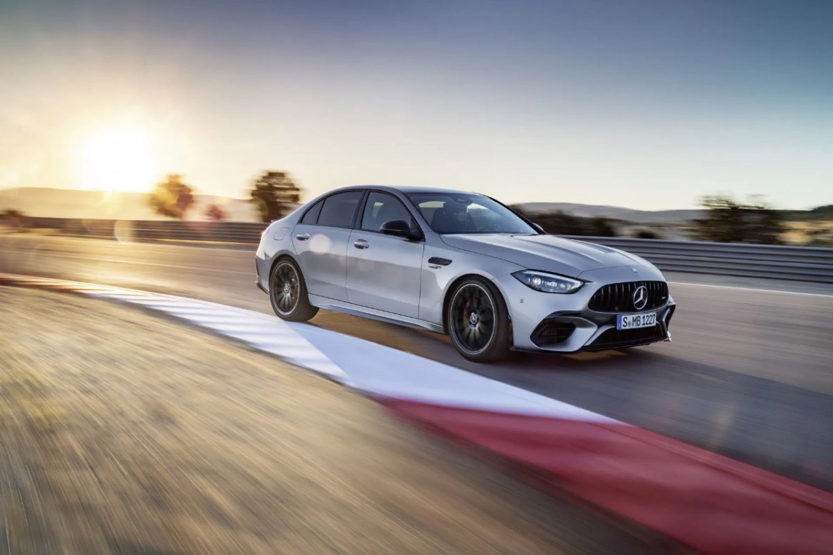 Mercedes Benz AMG C 63 chega ao Brasil por até R$ 1 milhão 