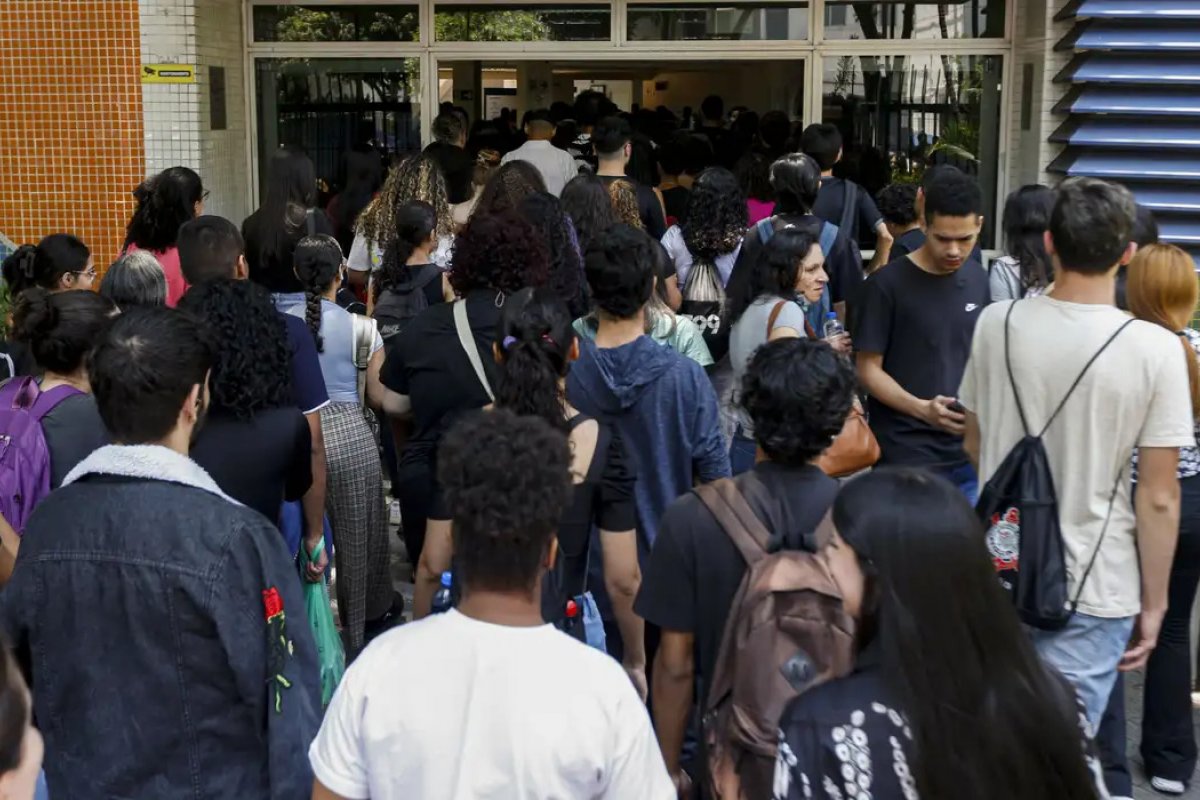 Pagamento do Pé-de-Meia para novos beneficiários começa segunda (26)