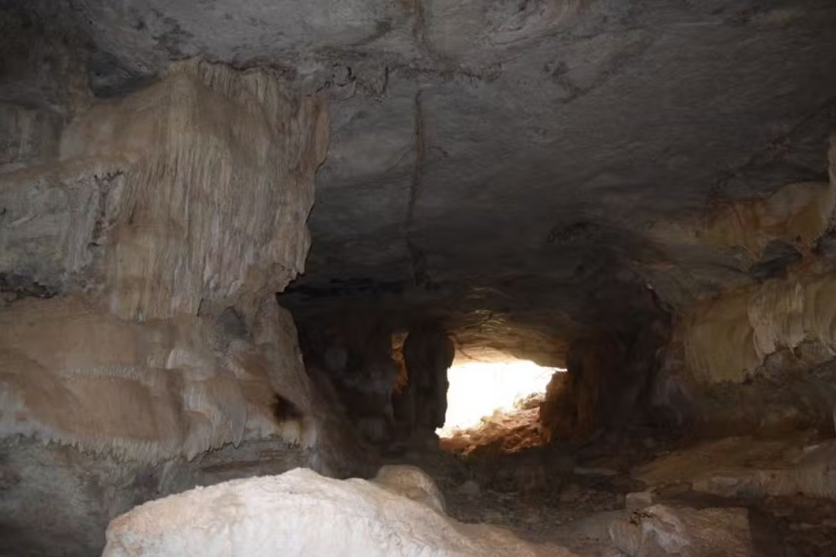 Justiça suspende obra de pavimentação sobre caverna Toca dos Ossos, na Bahia