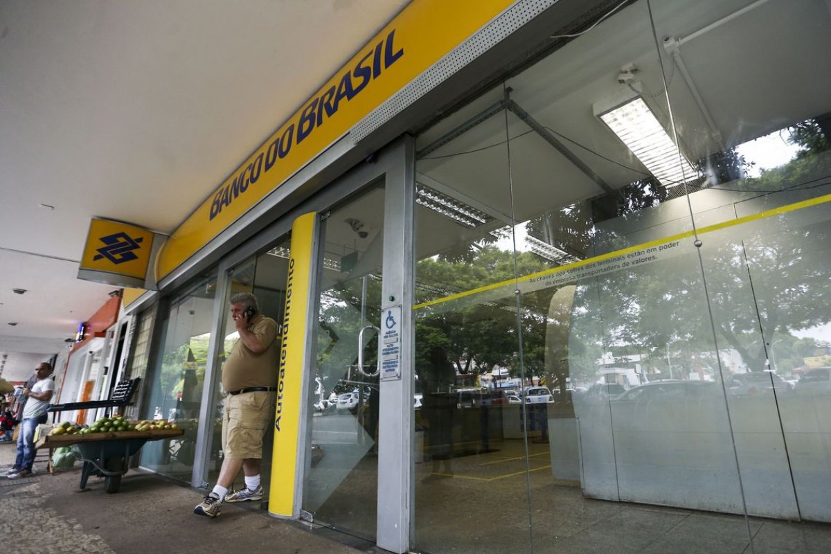 União finaliza venda de ações excedentes do Banco do Brasil